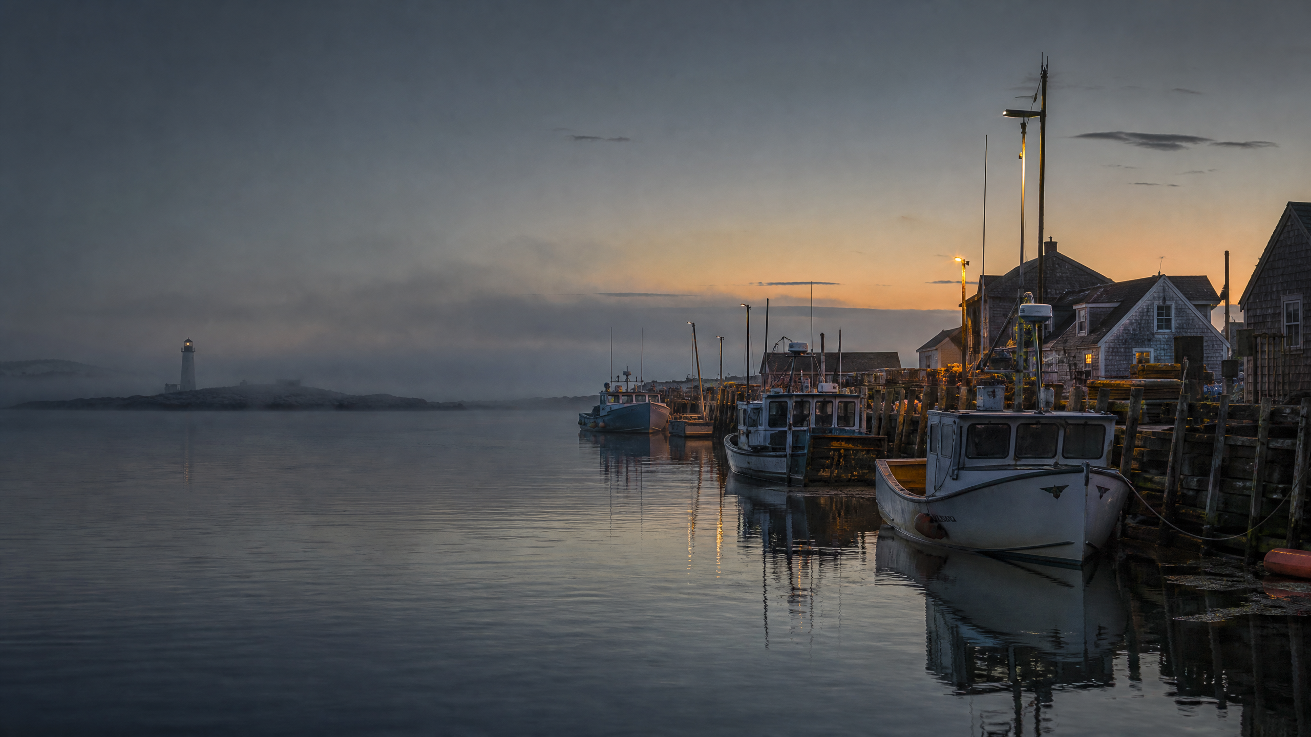Editorial scene for Harbourline